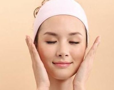 涂护肤品为什么要拍打脸部？有什么好处？